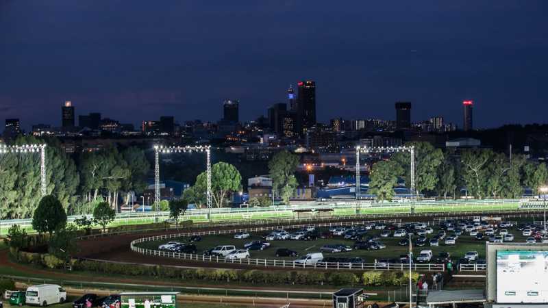 JoburgskylinefromTurffonteinRacecourse.ByCharlesJohnstone.jpg